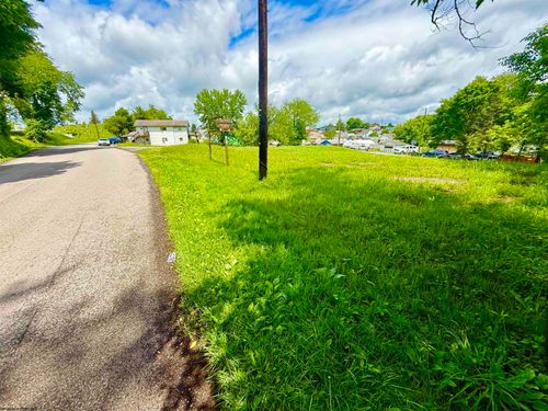 36 E Grafton Rd, Fairmont, WV, 26554-4402 | Card Image