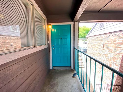 apt-128-1840 Burton Dr, Austin, TX, 78741-4181 | Card Image