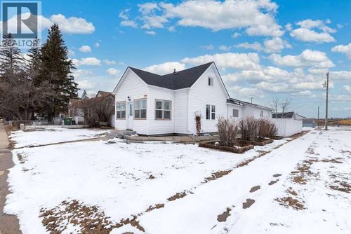 4504 49 St, Lloydminster, SK, S9V0L5 | Card Image