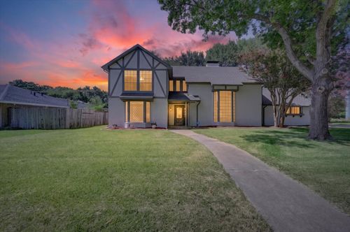 344 Woodbrook Dr, Desoto, TX, 75115-2927 | Card Image