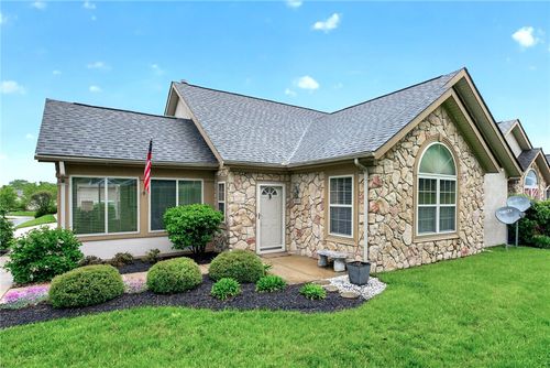 450 Birkdale Village Dr, Centerville, OH, 45458-3671 | Card Image
