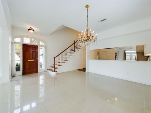 a-5627 Winsome Ln, Houston, TX, 77057-5729 | Card Image
