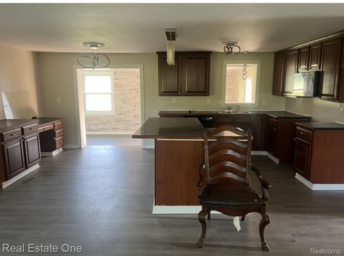 2362 Johnson Rd, North Branch, MI, 48461-9343 | Card Image