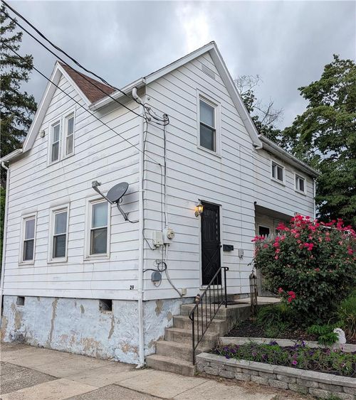 29 E Depot St, HELLERTOWN, PA, 18055-1520 | Card Image