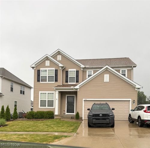 1946 Leisure Ln, Stow, OH, 44224-1893 | Card Image