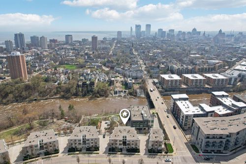 2118 N Commerce St, Milwaukee, WI, 53212-3426 | Card Image