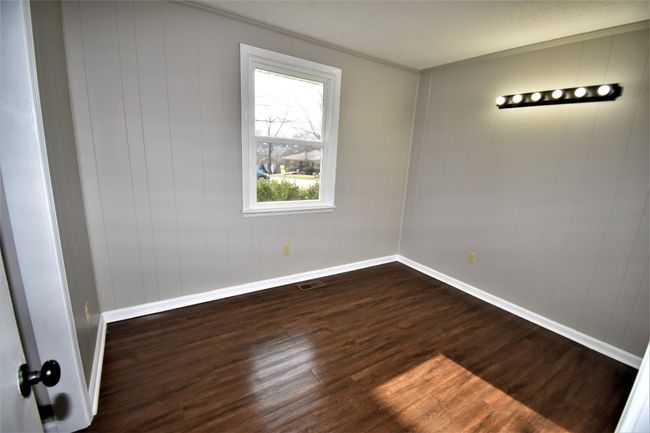 26 Hayes St, House other with 3 bedrooms, 1 bathrooms and 3 parking in Clarksville TN | Image 8