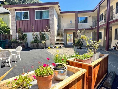 3812 Whittle Ave, Oakland, CA, 94602-2442 | Card Image