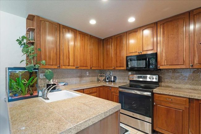 1 - 1415 Ruby Ct, Condo with 2 bedrooms, 1 bathrooms and 1 parking in Capitola CA | Image 5