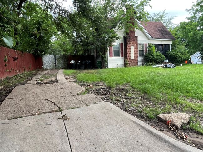 200 1 St St, House other with 2 bedrooms, 2 bathrooms and null parking in Terrell TX | Image 4