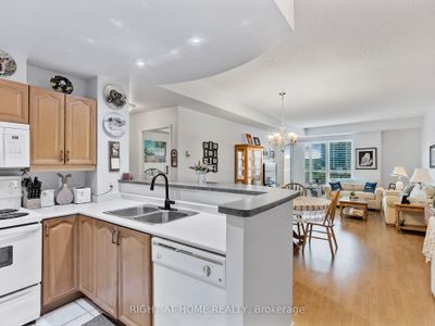 401 - 2 Toronto St, Condo with 1 bedrooms, 1 bathrooms and 1 parking in Barrie ON | Image 3