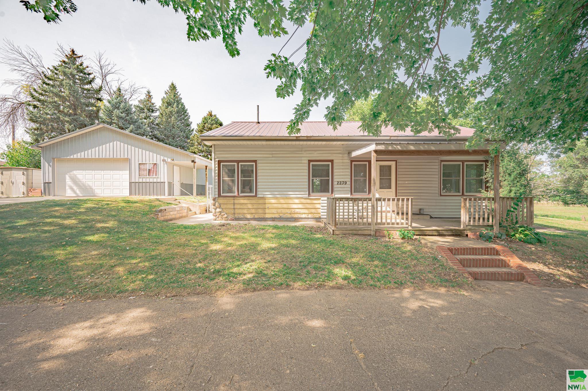 Williams Ave, Sioux City, IA 51106