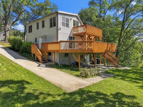 205 Hillside Dr, Island Lake, IL, 60042-9498 | Card Image