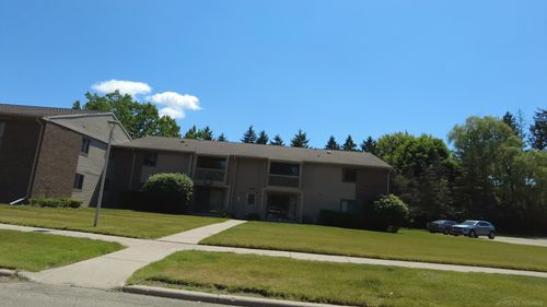 5400 Maple Ridge Road, Meridian Charter Township, MI, 48840 | Card Image