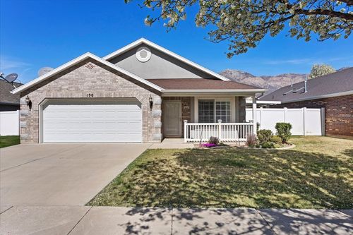 190 W Newbury Ln, Harrisville, UT, 84414-2141 | Card Image