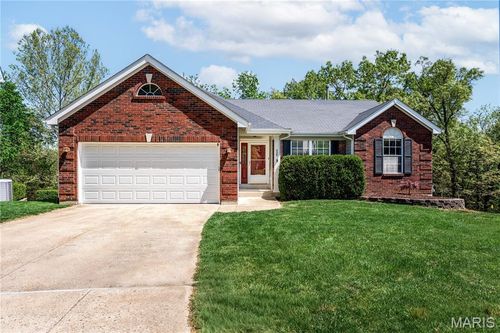 330 Woodlawn Terrace Ct, Ballwin, MO, 63021-8336 | Card Image