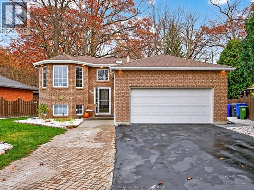 6860 Matchette Rd, LaSalle, ON, N9J3H7 | Card Image