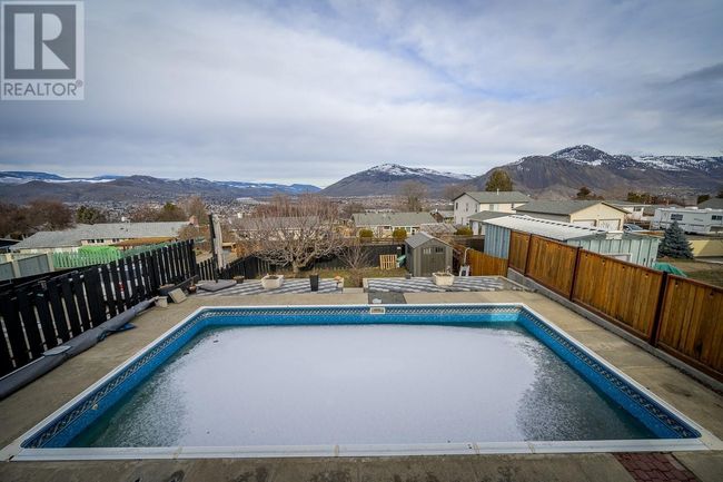 492 Grandview Terr, House other with 3 bedrooms, 3 bathrooms and 3 parking in Kamloops BC | Image 20