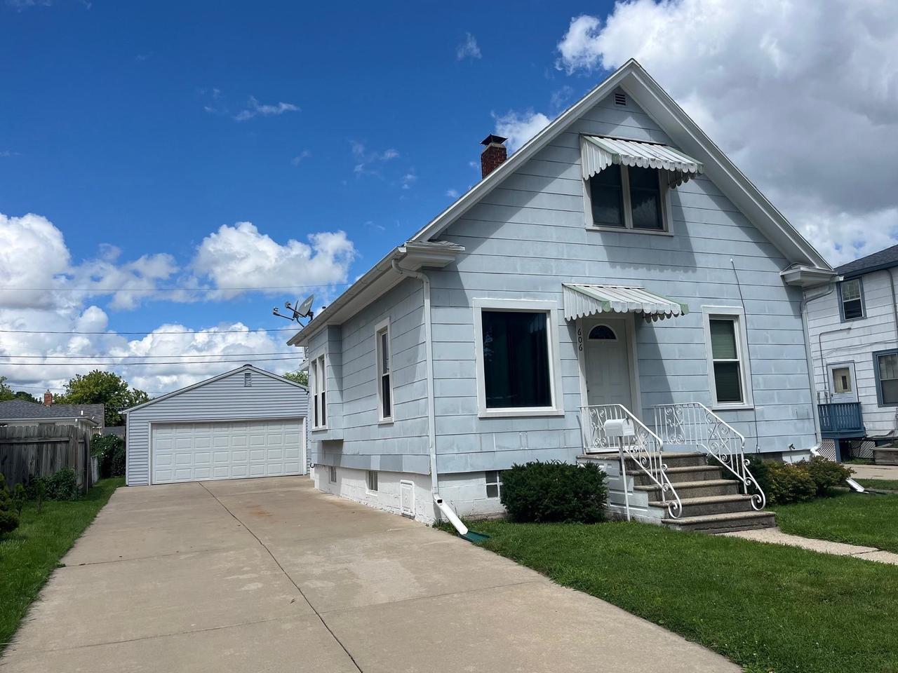15th Ave, Green Bay, WI 54303