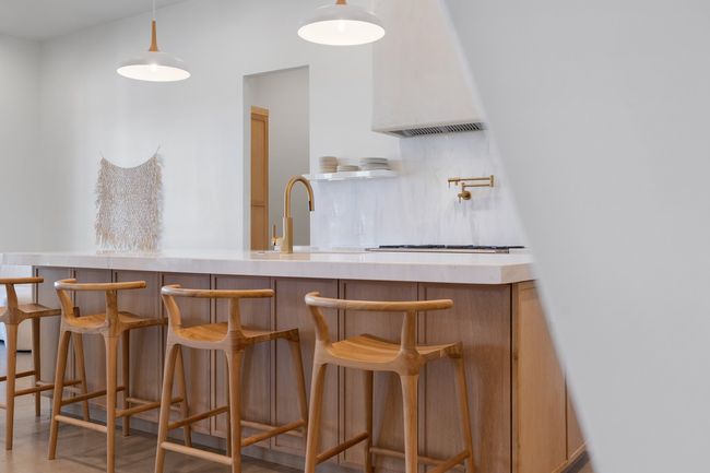 Dry and Wet Bar | Image 14