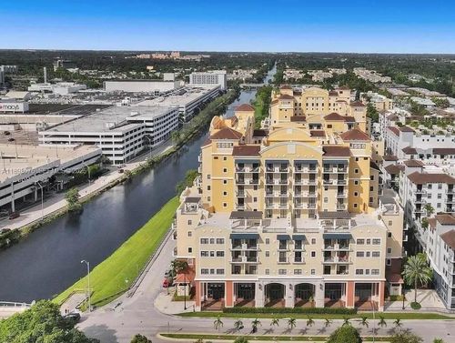 apt-421-8390 Sw 72nd Ave, Miami, FL, 33143-7666 | Card Image