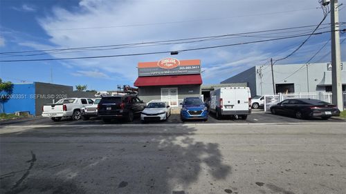 2400 W 3rd Ct, Hialeah, FL, 33010-1439 | Card Image
