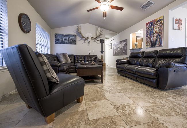 15100 N Flamingo Dr, House other with 3 bedrooms, 2 bathrooms and 4 parking in Austin TX | Image 12