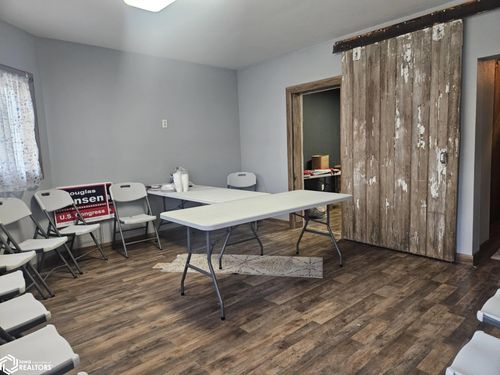 712 Willson Ave, Webster City, IA, 50595-2227 | Card Image