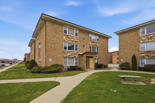 26-3172 W Meadow Lane Dr, Merrionette Park, IL, 60803-5813 | Card Image