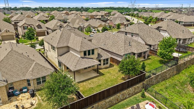Aerial view with a residential view | Image 32