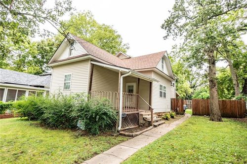 306 N 5th St, Neodesha, KS, 66757-1518 | Card Image