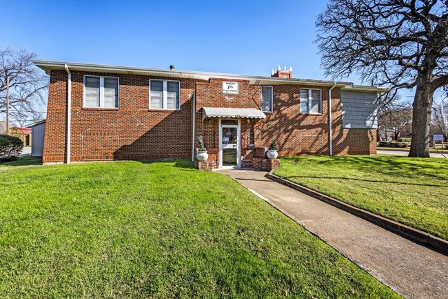 229 W Gandy Street, Home with 0 bedrooms, 0 bathrooms and null parking in Denison TX | Image 5