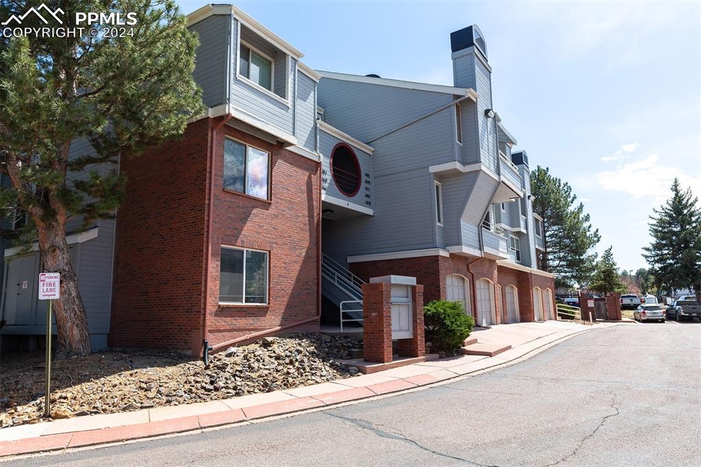 Acapulco Ct, Colorado Springs, CO 80910