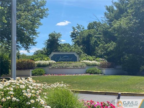 1016 Waterford Dr, Edison, NJ, 08817-1923 | Card Image