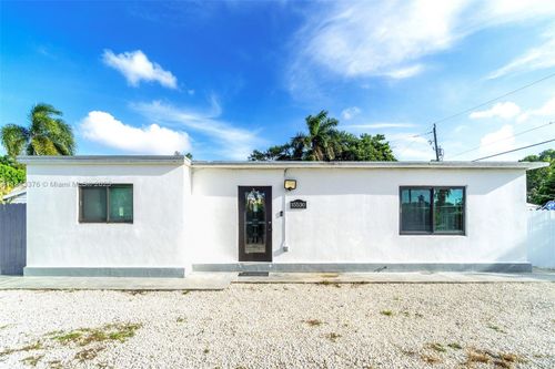 15530 Harrison Dr, Homestead, FL, 33033-2532 | Card Image