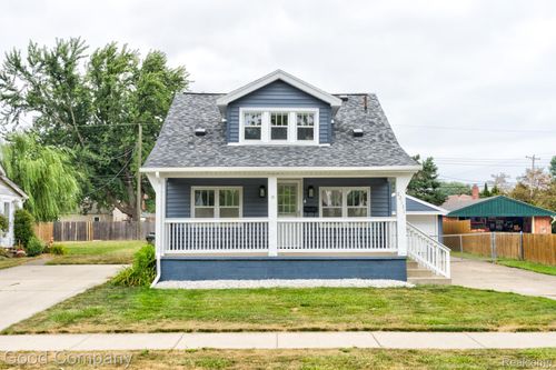 22131 Fresard St, Saint Clair Shores, MI, 48080-3927 | Card Image