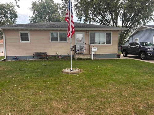 1835 Plymouth Ave, Waterloo, IA, 50702-3521 | Card Image