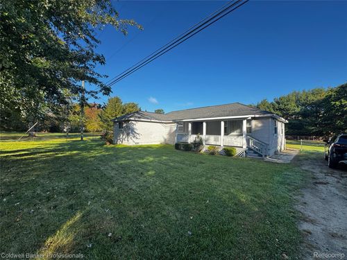 904 Rowland Rd, Addison Twp, MI, 48367-2212 | Card Image