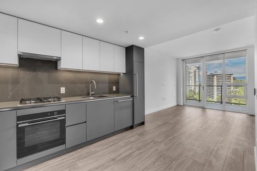 1702-2135 Springer Avenue, Burnaby, BC, V5B0C1 | Card Image