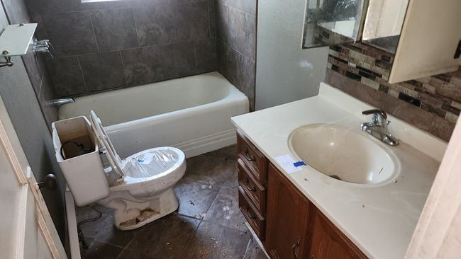 Hall bath | Image 7
