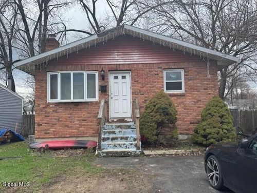 349 Gifford Rd, Schenectady, NY, 12304-3923 | Card Image