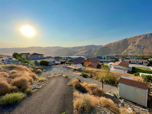 445 Entiat Place, Orondo, WA, 98843 | Card Image
