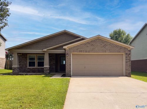 172 Bermuda Lakes Dr, Meridianville, AL, 35759-2602 | Card Image