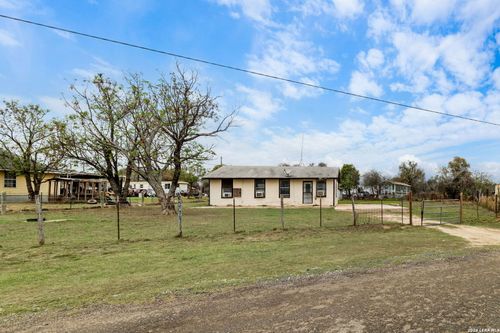844 County Road 6846, Lytle, TX, 78052 | Card Image