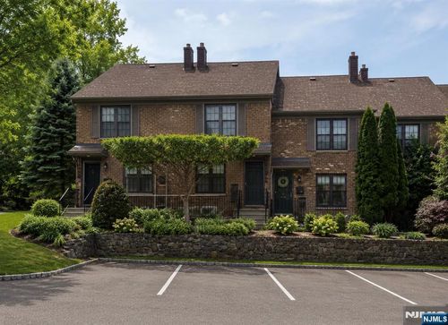 181 Long Hill Rd, Little Falls, NJ, 07424-2050 | Card Image