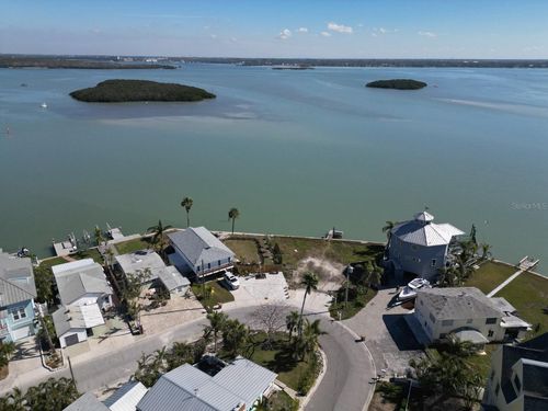 437 Boca Ciega Dr, MADEIRA BEACH, FL, 33708-2457 | Card Image