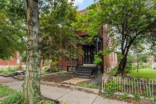 4402 Arco Ave, Saint Louis, MO, 63110-1602 | Card Image