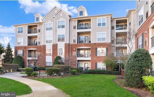 unit-203-4850 Eisenhower Ave, ALEXANDRIA, VA, 22304-7321 | Card Image