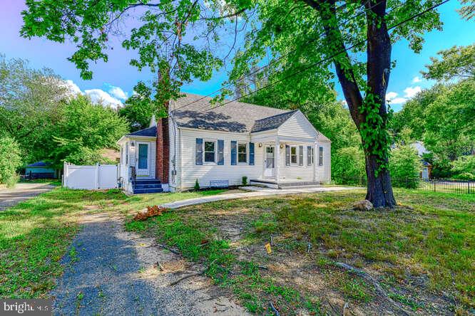 State Route 33 , Freehold, NJ 07728