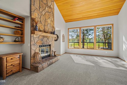 17777 Topflite Ln, Sunriver, OR, 97707-1890 | Card Image